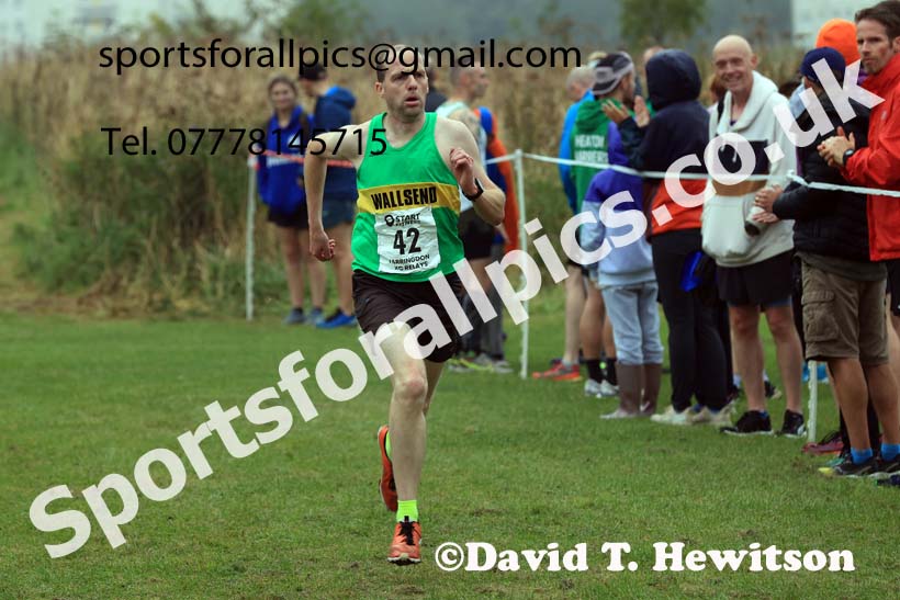 Senior Men and Veterans Relay, 2024 Sunderland XC Relays.  Photo: David T. Hewitson/Sports for All Pics